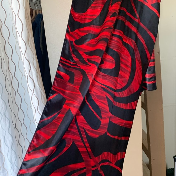 Musani Couture Mini Dress - Picture 6 of 8